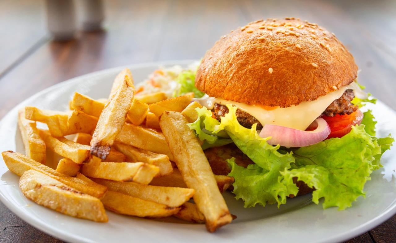 Dorian Guest House And Restaurant 웰리가마 외부 사진