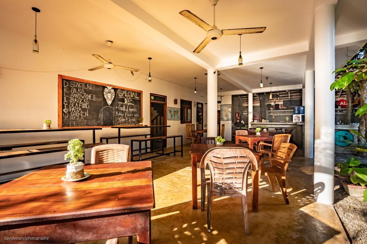 Dorian Guest House And Restaurant 웰리가마 외부 사진
